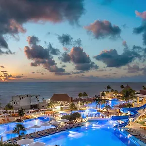 Moon Palace Nizuc Resort Alfredo V. Bonfil